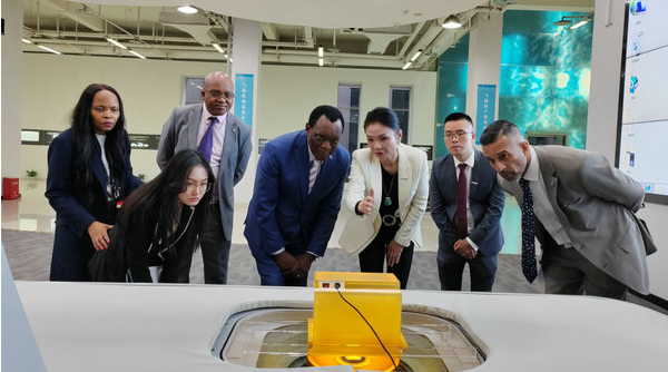 南非駐華大使館謝勝文大使一行到訪(fǎng)海扶醫(yī)療